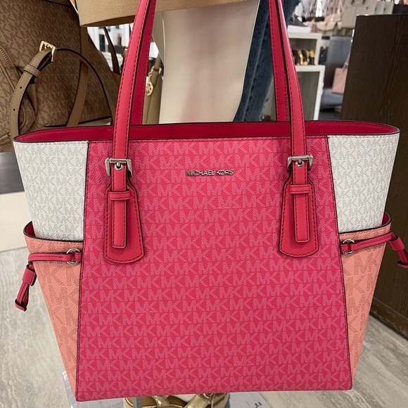 Michael Kors Handbags - MICHAEL KORS Voyager Lg Color-Block Logo Top Zip EW Shoulder Tote
Hibiscus
NWT